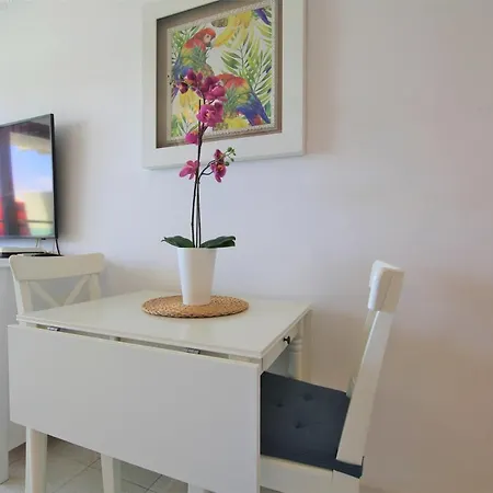 Overlooking Yumbo Centre With Heated Pool Apartamento *