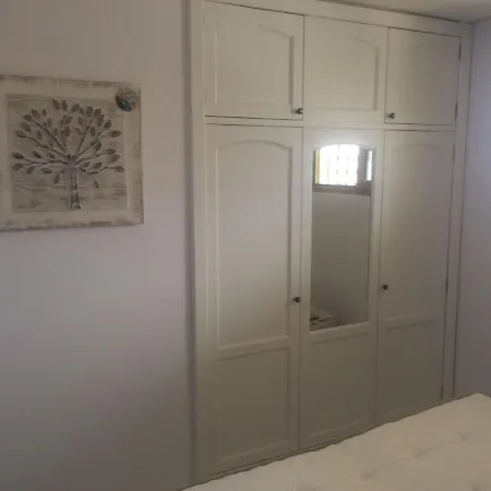 Overlooking Yumbo Centre With Heated Pool Apartment
