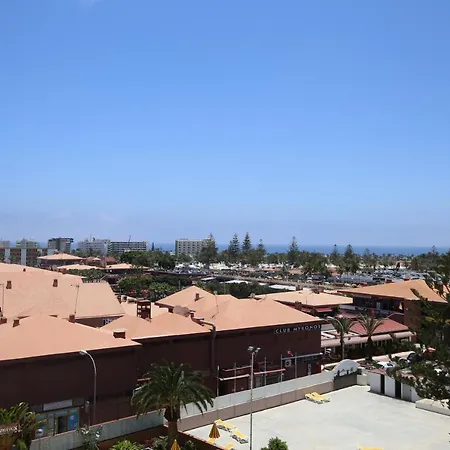 Overlooking Yumbo Centre With Heated Pool Apartamento *
